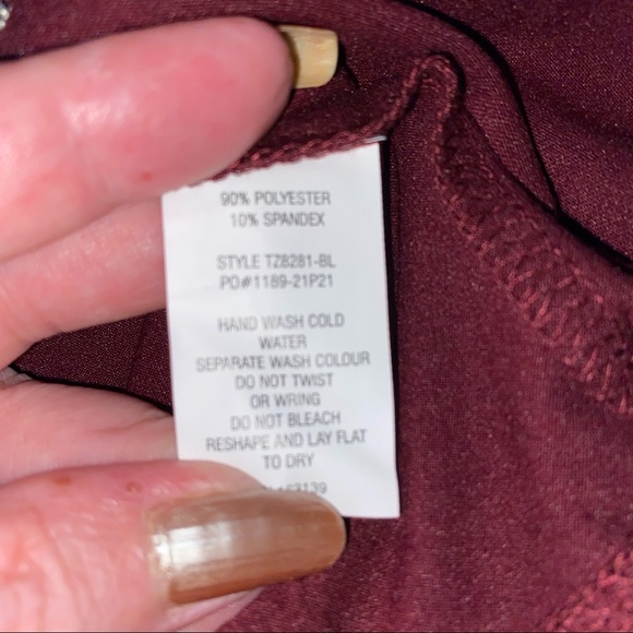 Haley & June Crop top. Size Extra Large - Picture 3 of 6